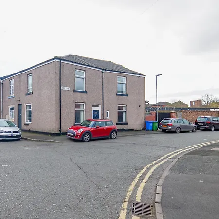 Rochdale 3 Bedroom House 2 Bath With Free Parking Sleeps 7 Exterior photo